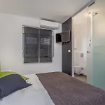 Family-friendly With Swimming Pool Pjescana Uvala, - 22778 Apartament