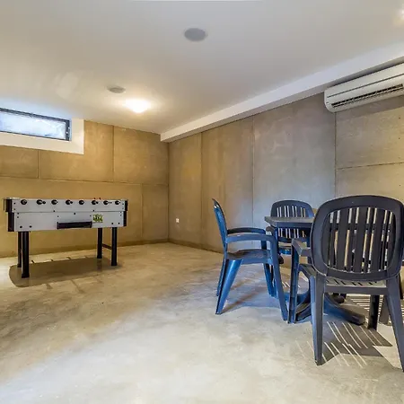 Family-friendly With Swimming Pool Pjescana Uvala, - 22778 Pula