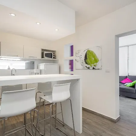 Family-friendly With Swimming Pool Pjescana Uvala, - 22778 Apartment *