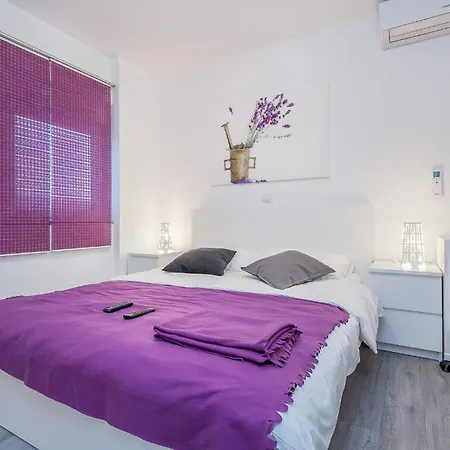 Family-friendly With Swimming Pool Pjescana Uvala, - 22778 Apartment Pula