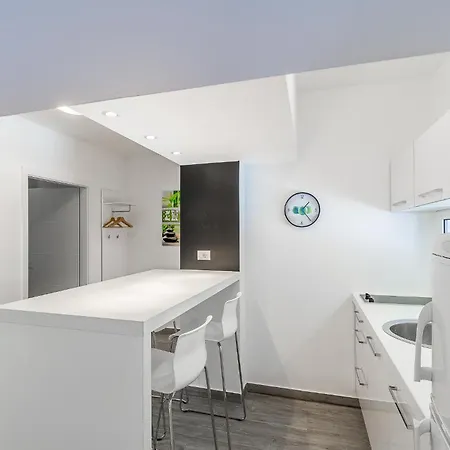 Appartement Family-friendly With Swimming Pool Pjescana Uvala, - 22778 *