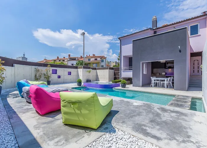 Family-friendly With Swimming Pool Pjescana Uvala, - 22778 דירה פולה