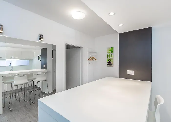 Family-friendly With Swimming Pool Pjescana Uvala, - 22778