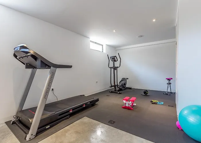 Family-friendly With Swimming Pool Pjescana Uvala, - 22778