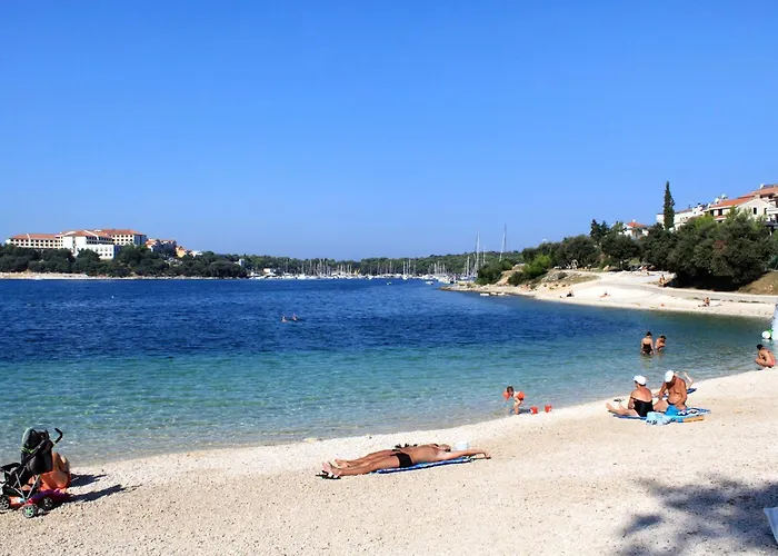 Family-friendly With Swimming Pool Pjescana Uvala, - 22778 * פולה